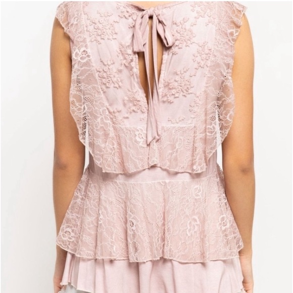 POL Boho Ruffled Layers And Lace Keyhole Tie-Back Sleeveless Top - Picture 4 of 4